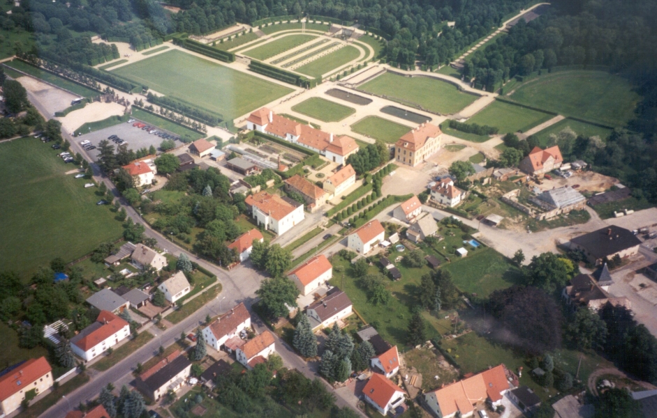 luftbild_barockgarten_2002.jpg